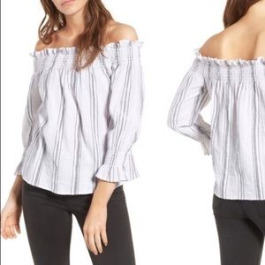 Socialite off the shoulder long sleeve top